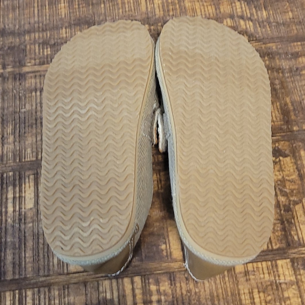 Childrens Place Tan Canvas Slip on Shoes Size 2 - Picture 6 of 8